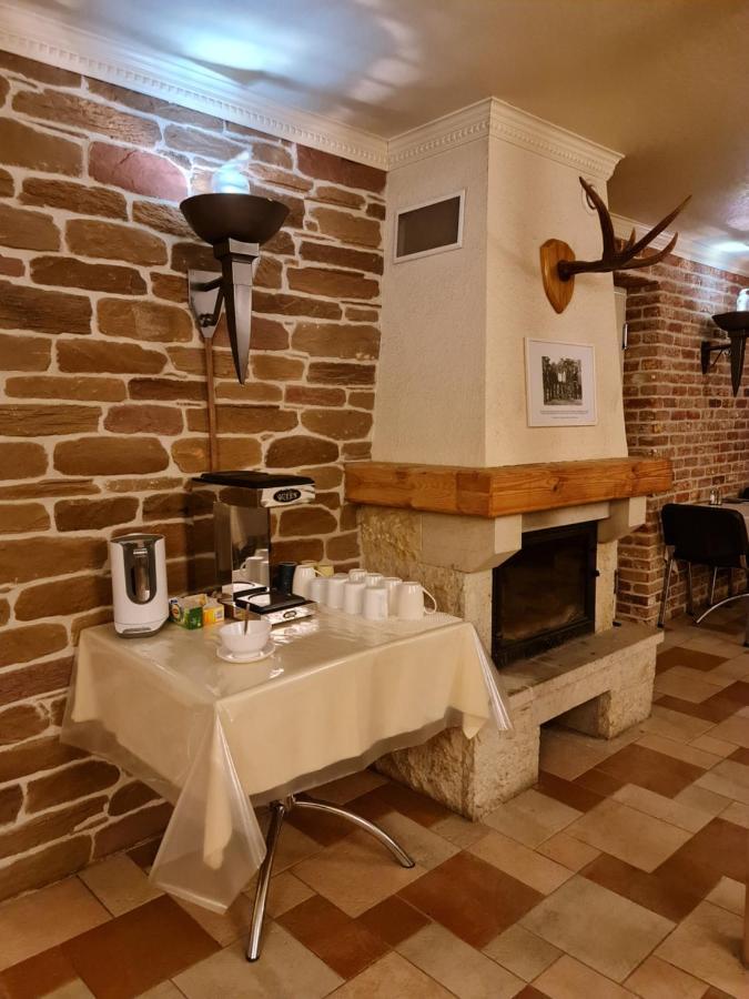 Felixi Maja Hotel Viljandi  Buitenkant foto
