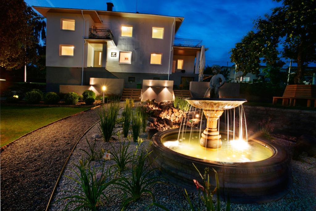 Felixi Maja Hotel Viljandi  Buitenkant foto